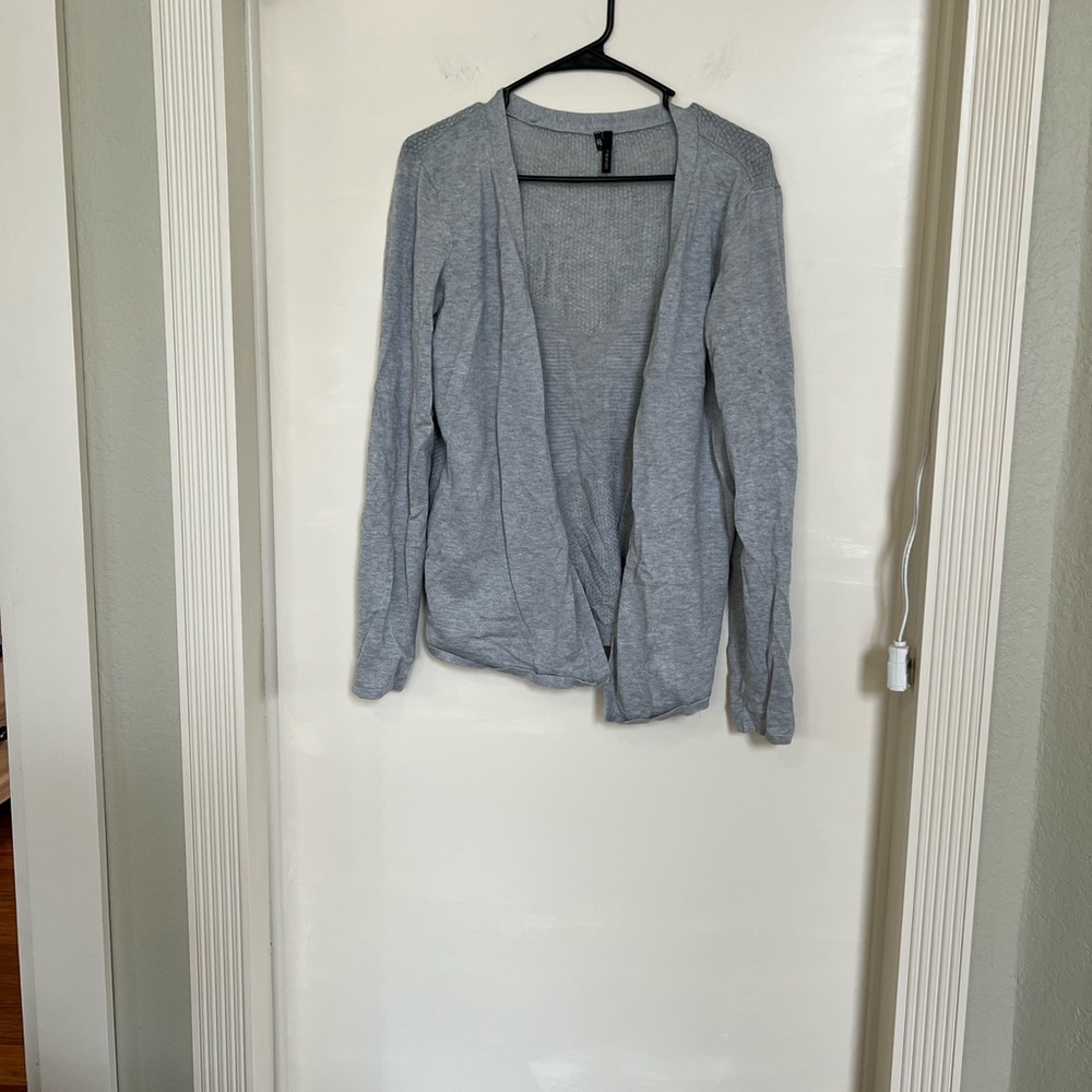 Maurice’s grey open front knit cardigan